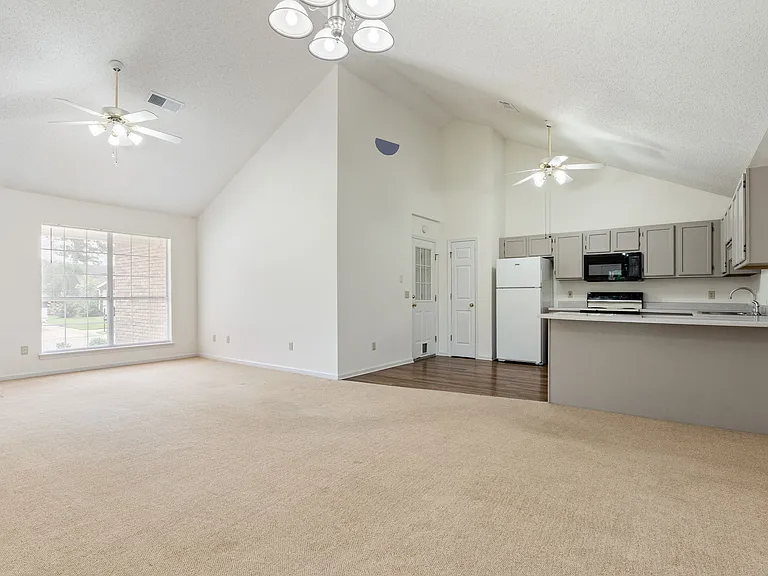 2445 Meadowlark Ln — Photo 11