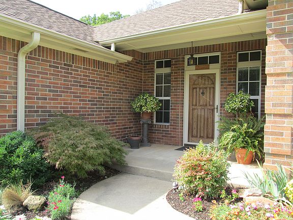 4th image of 2710 S Oxford Dr