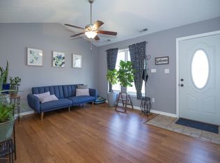 10715 Waycross Ave, Louisville, KY 40229