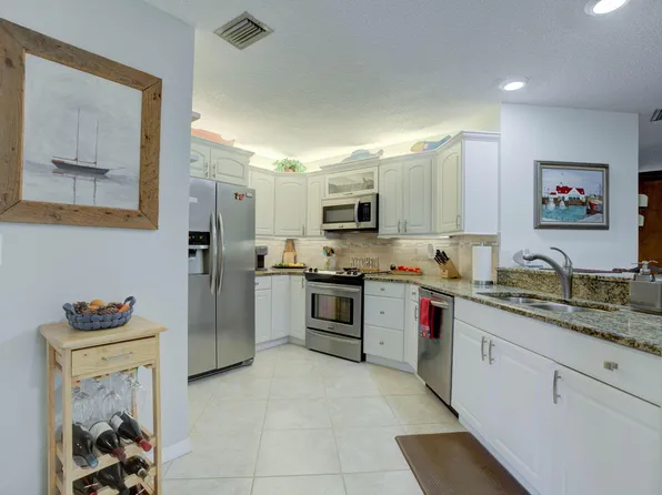 6276 SE Charleston Place #C101, Hobe Sound, FL 33455