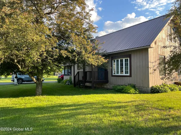 11 Gooseberry Drive, Schroon Lake, NY 12870