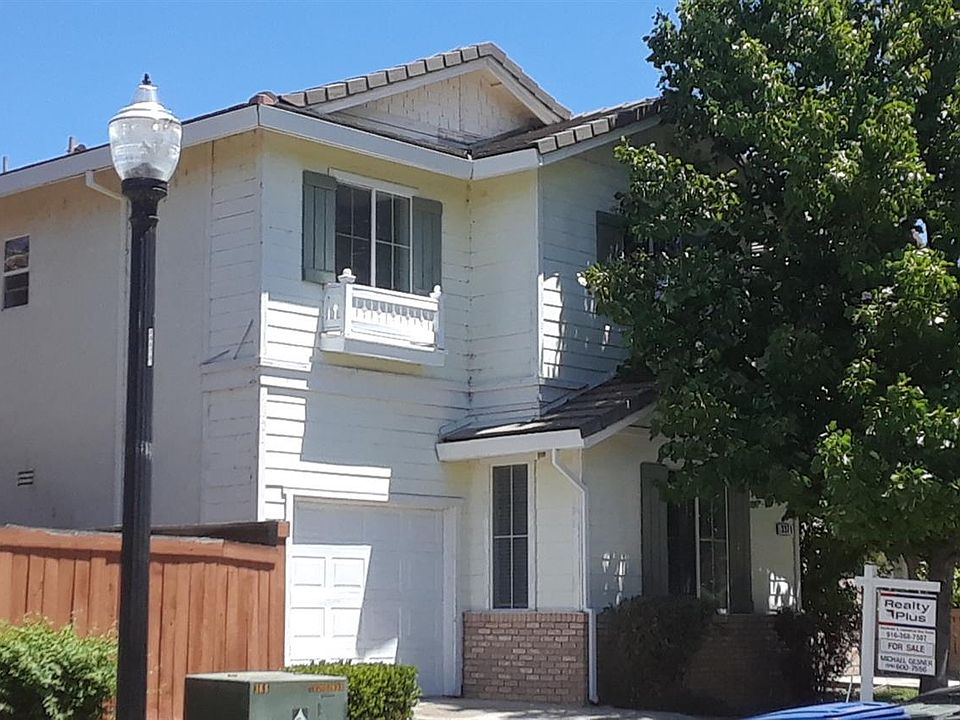 2nd image of 3371 Colchester Ave