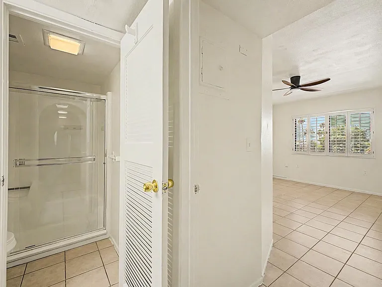 3033 E Devonshire Ave #3031 — Photo 9