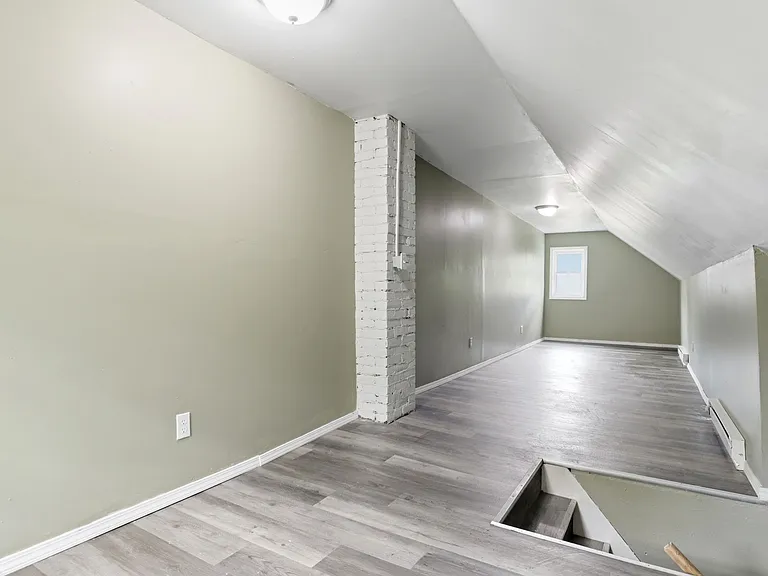 817 Princeton St — Photo 14