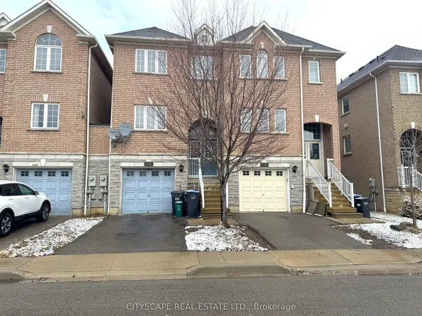 5797 Tiz Rd, Mississauga, ON L5R 0B4