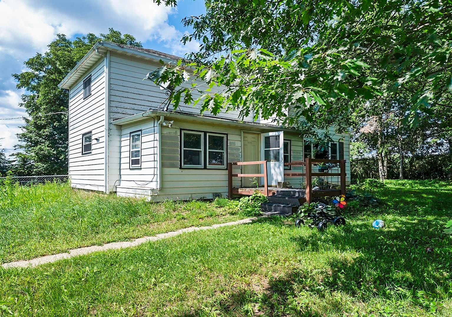 20 N Fawver Rd, Ridott, IL 61067 Zillow
