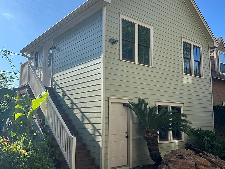 1436 Heights Blvd — Photo 1