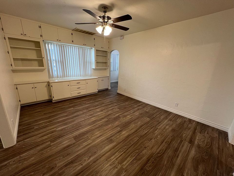 1st image of 940 S Mollison Ave #0
