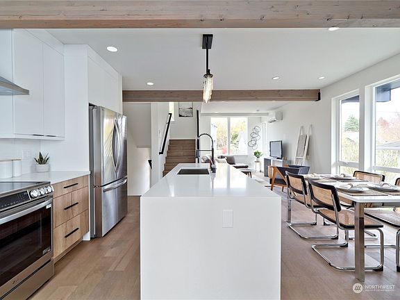 5th image of 1129 B NW 60th Street