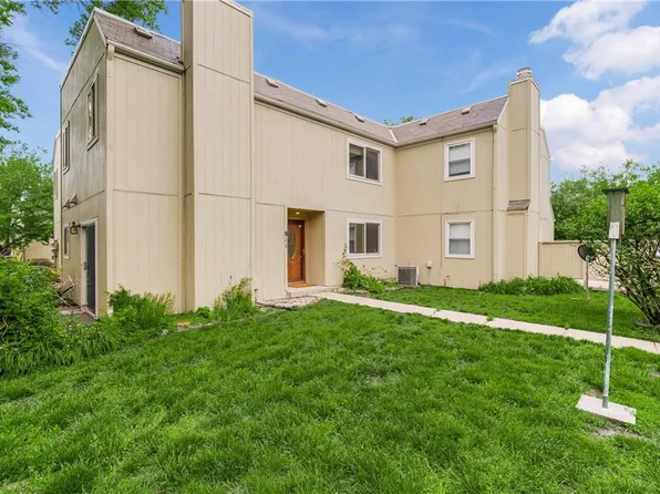 811 E 121st Ter, Kansas City, MO 64146