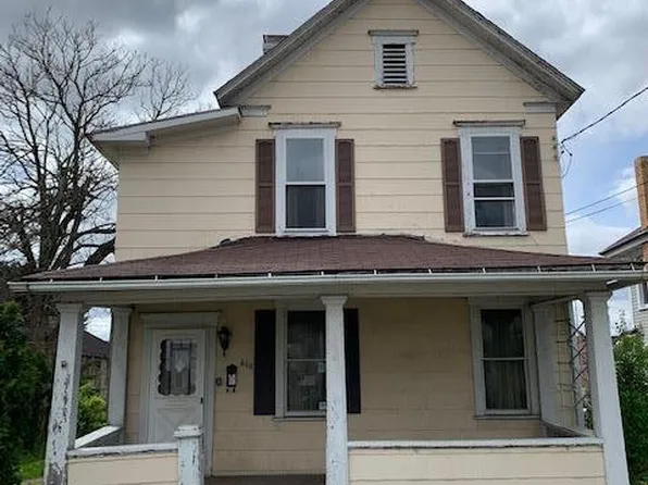 610 Farren St, Portage, PA 15946