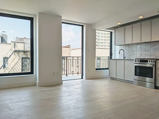 Rented by Platinum Properties | media 18