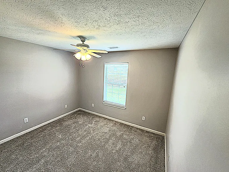 3906 Brownstone Dr — Photo 9