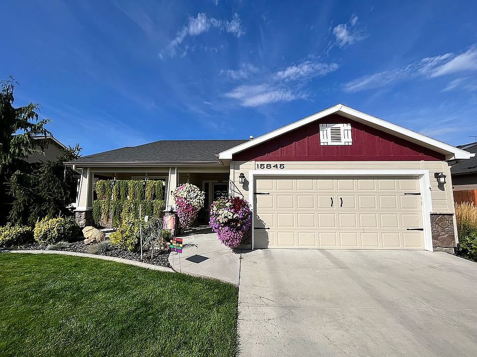 1st image of 15845 Granite Peak Ave