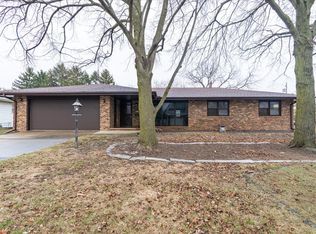 625 Bradley Dr, Bloomington, IL