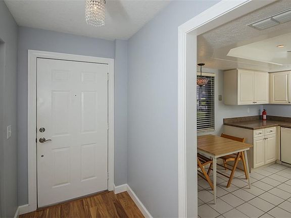 5th image of 4733 Oak Hill Dr #7