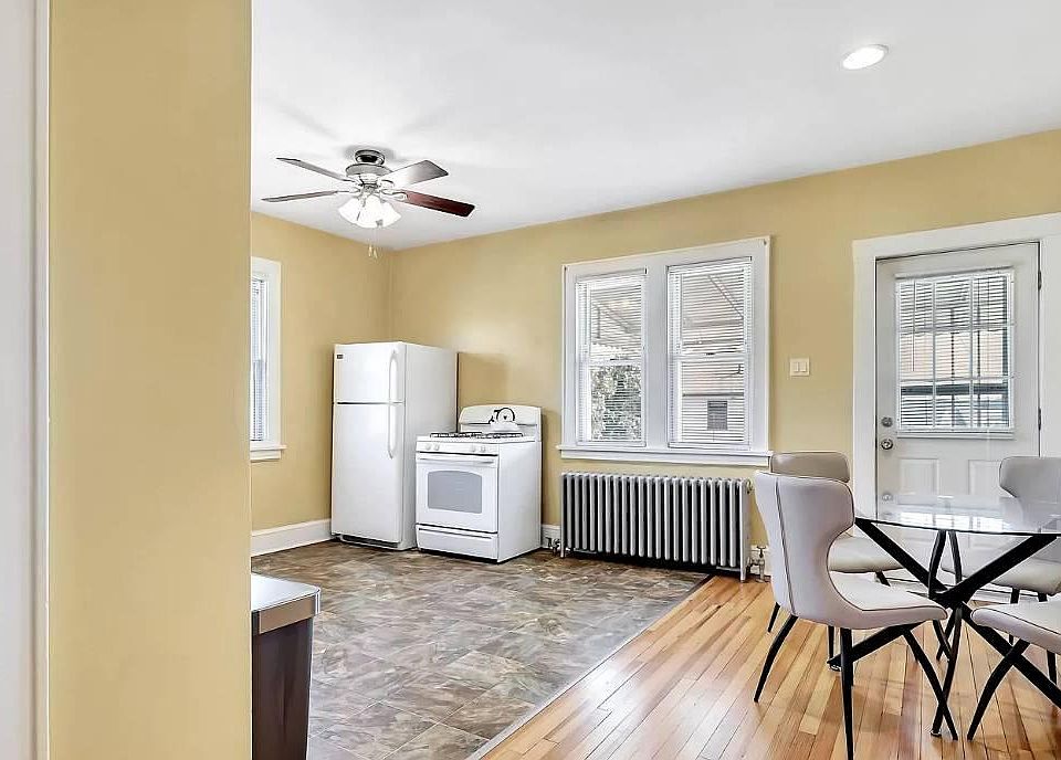 1st image of 250 Stone Ave #1