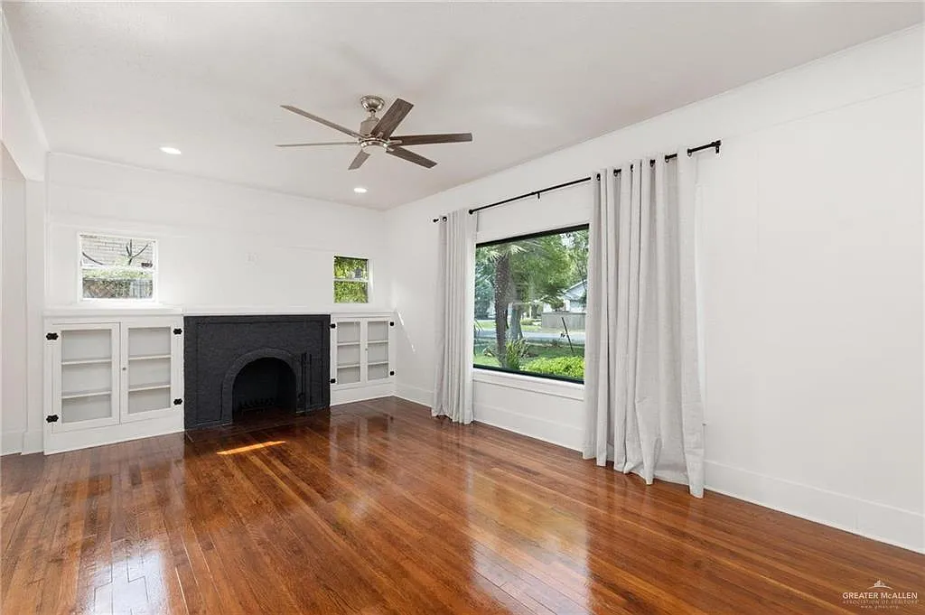 2 bed, 1.0 bath, 1008 sqft, $1,850 — Photo 4