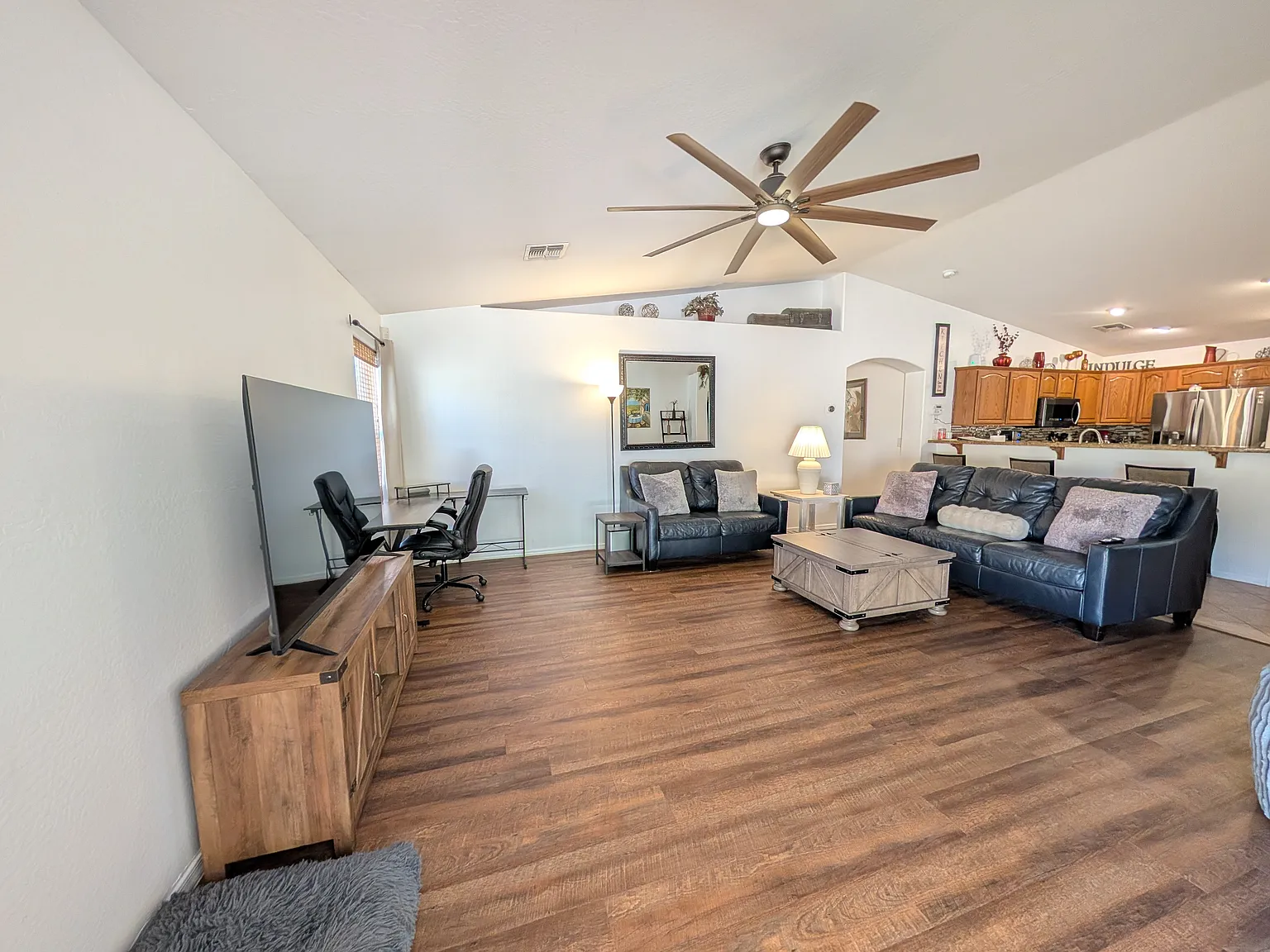 4 bed, 1752 sqft, $2,600 — Photo 3