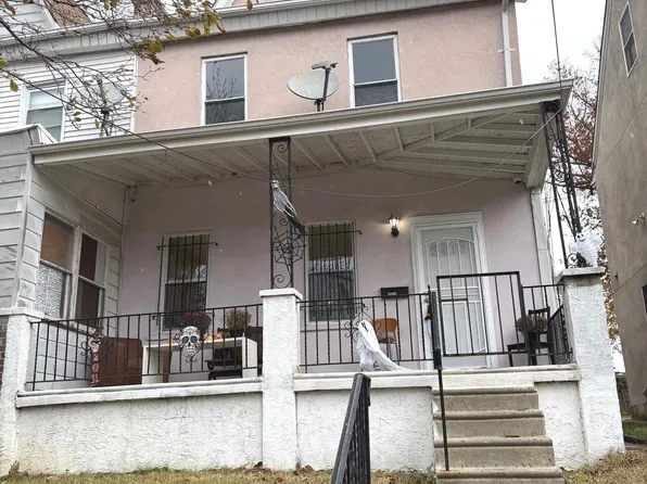2413 S 73rd St, Philadelphia, PA 19142
