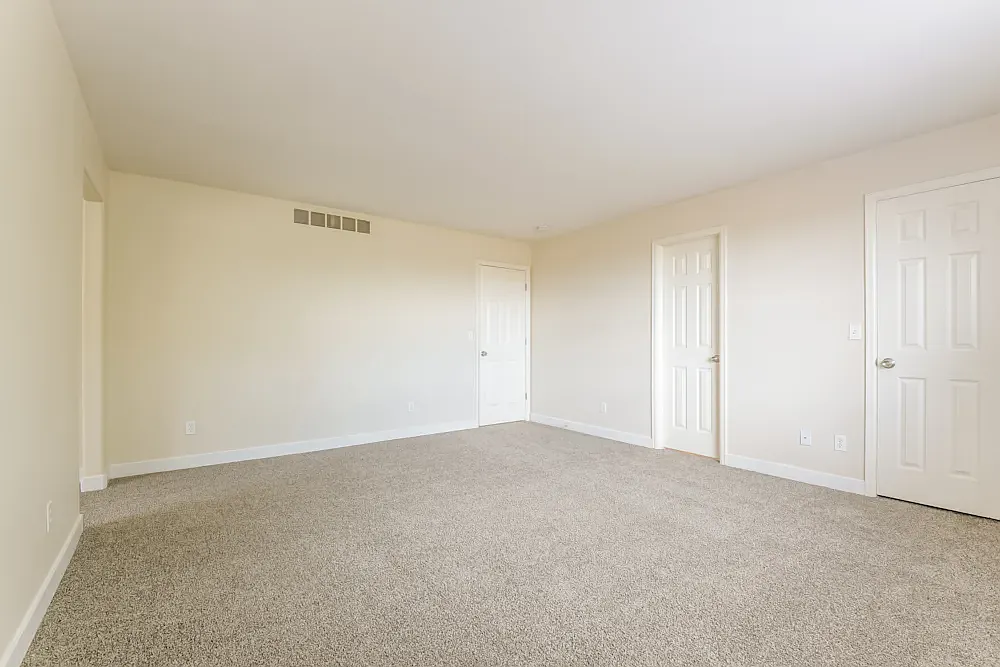 3 bed, 2.5 bath, 2454 sqft, $1,800 — Photo 3