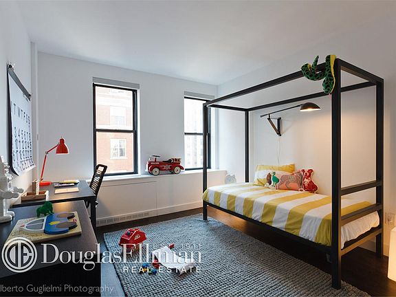 2nd image of 666 W End Ave APT 5EG