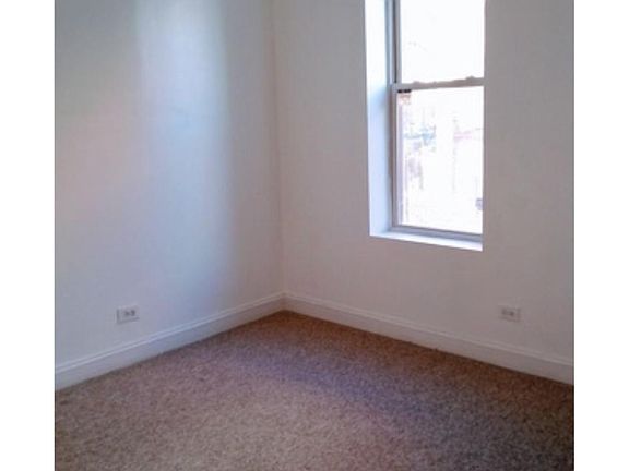 3rd image of 6417 S Maryland Ave APT 1