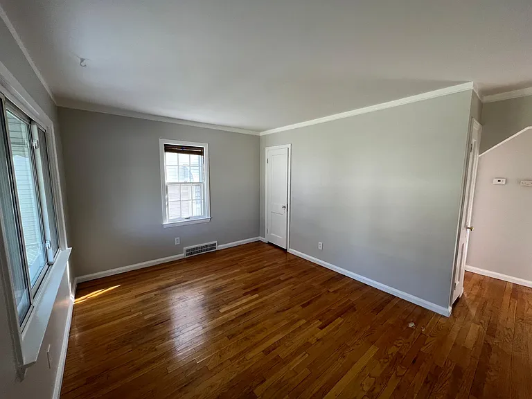 22041 Donald Ave — Photo 3