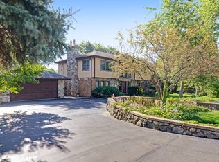 6647 Bentley Ave, Willowbrook, IL 60527