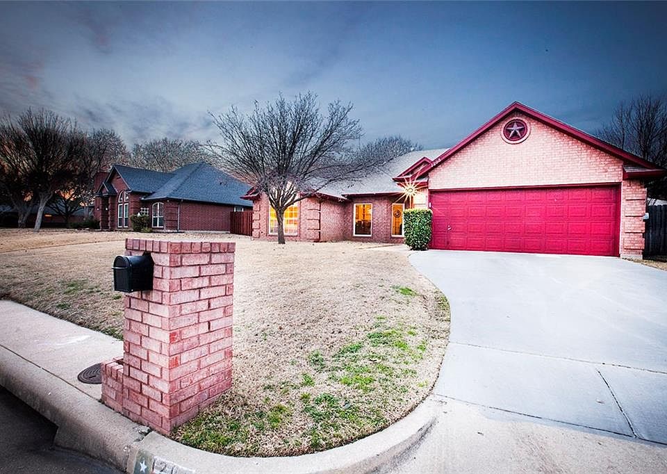 1st image of 1205 Downwood Dr