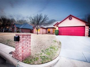 1205 Downwood Dr, Burleson, TX 76028