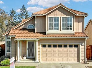 323 Ridgecrest Cir, Suisun City, CA 94585