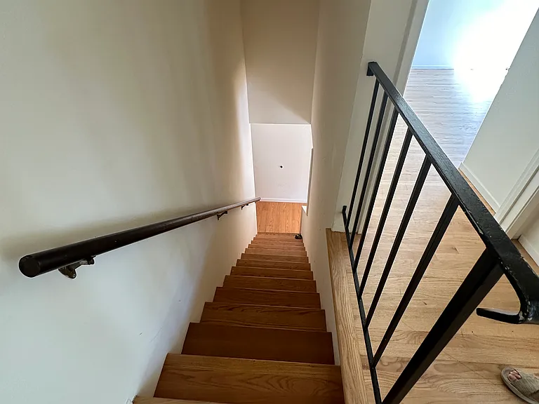 2020 Cedar St #8 — Photo 6
