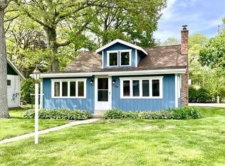 556 Highland Rd, Williams Bay, WI 53191