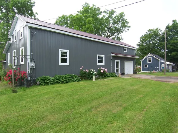 4833 Livingston Rd, Wolcott, NY 14590