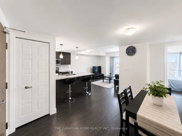 17 Kay Cres #207, Guelph, ON N1L 0P1