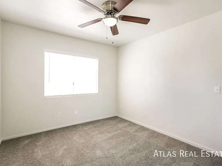 8840 Cornwall Glen Ave — Photo 11