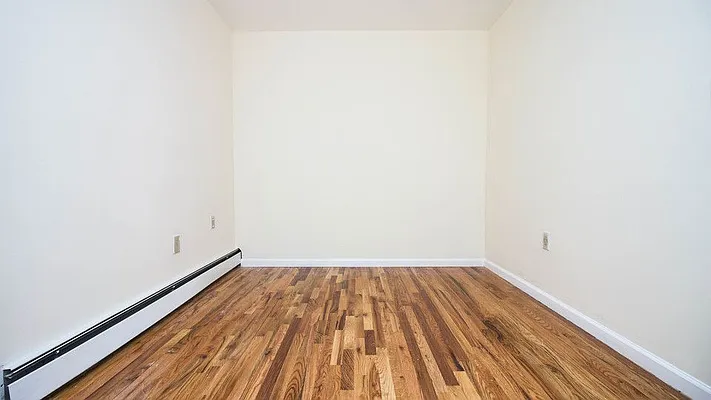 Rented by Nooklyn NYC LLC | media 25