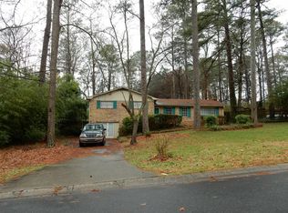 1040 Castlewood Dr, Woodstock, GA 30189