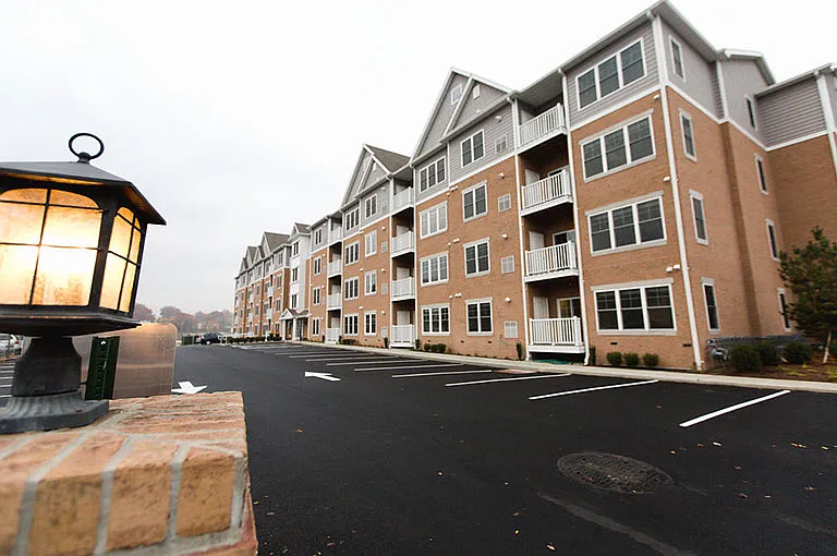 Riverbank Landing — Photo 2