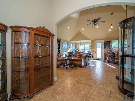 3rd image of 188 Grace Ln