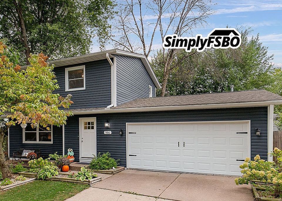 1st image of 506 32nd Ave W