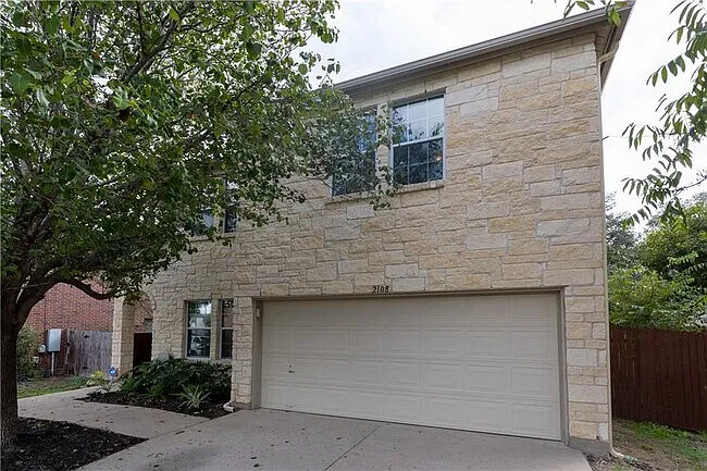 2108 Cottontail Dr