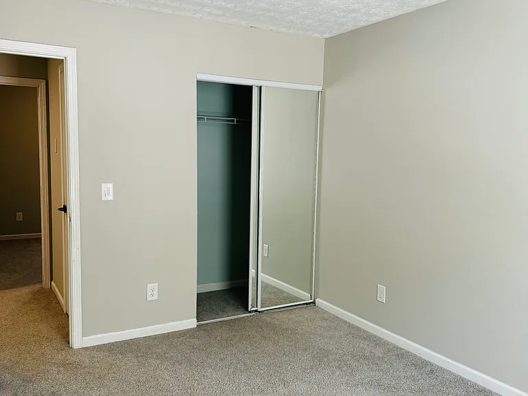 208 Oak Grove Way — Photo 38