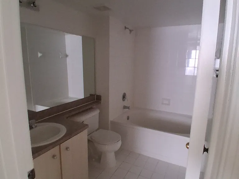 11165 SW 6th St #305 — Photo 27