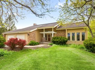 6320 Rowland Rd, Huntley, IL 60142
