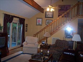 4th image of 104 Windy Hill Ct