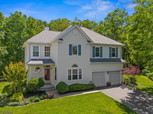 8 Bolton Cir, Montgomery Twp., NJ 08540