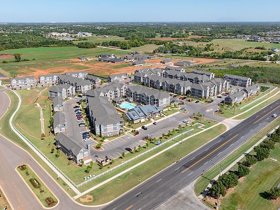 5th image of 1303 W Tecumseh Rd APT 433
