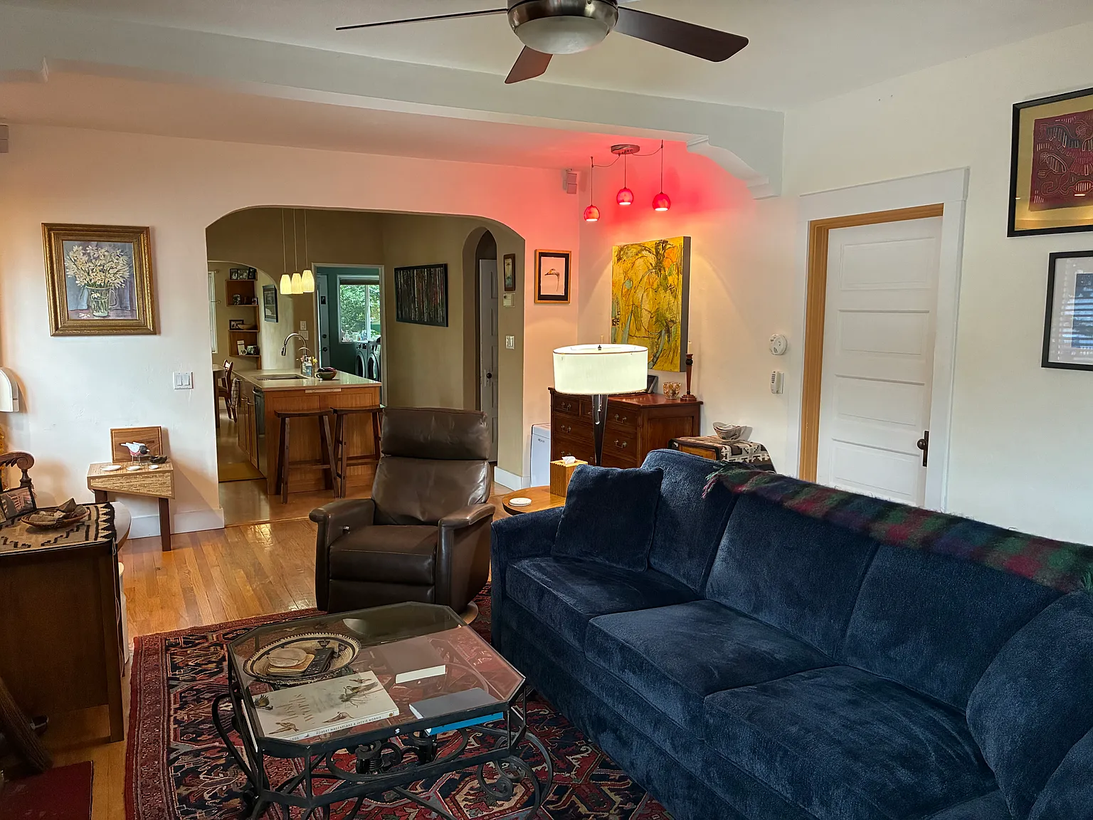 1 bed, 1000 sqft, $2,300 — Photo 2